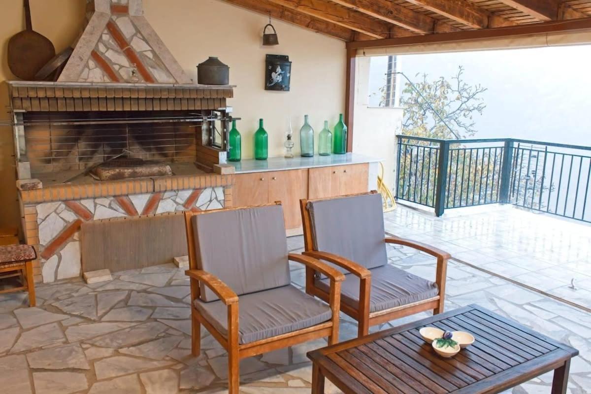 Forest Cosy House - Lagkadia Amazing View מראה חיצוני תמונה
